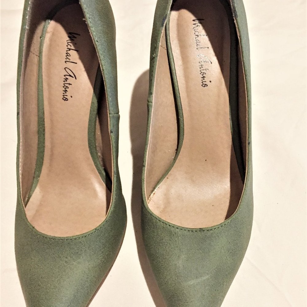 Women's Pump Heel Sage Green Size 6